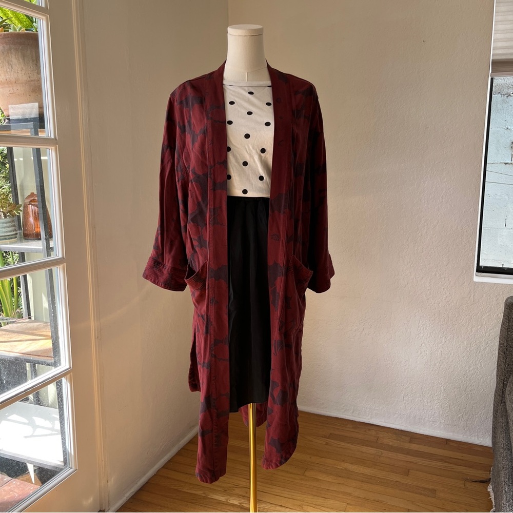 Elegant Red flowers Women's kimono